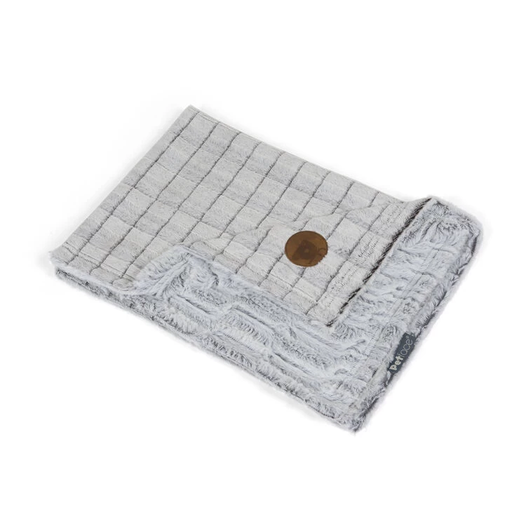 Petface White Plush Comforter - Image 2