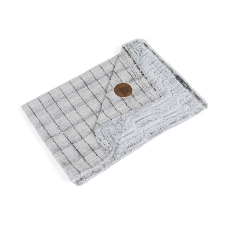 Petface White Plush Comforter - Image 5