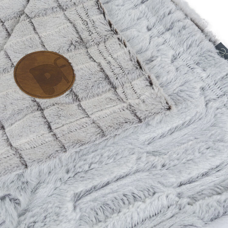 Petface White Plush Comforter - Image 7