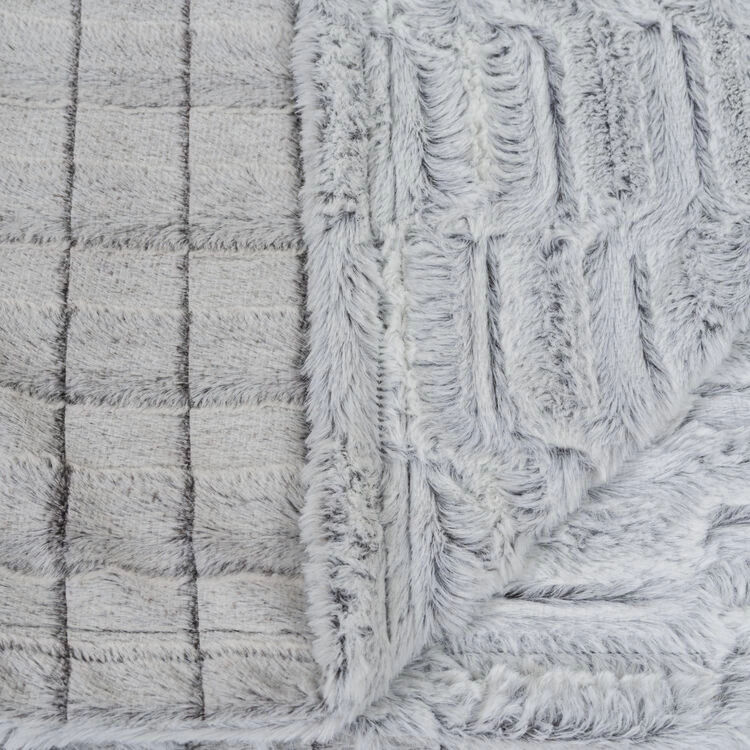 Petface White Plush Comforter - Image 6