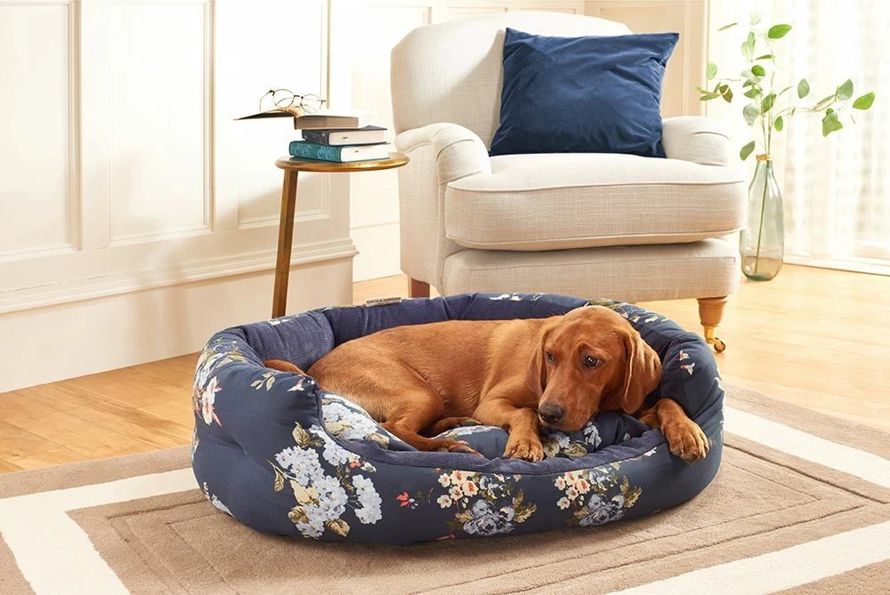Laura Ashley Rosemore Deluxe Slumber Dog Bed - Image 2
