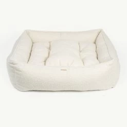 Lords & Labradors Boucle Box Bed For Dogs Ivory
